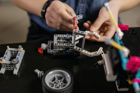 Kariera informatyka - jak mogą pomóc w tym klocki LEGO?